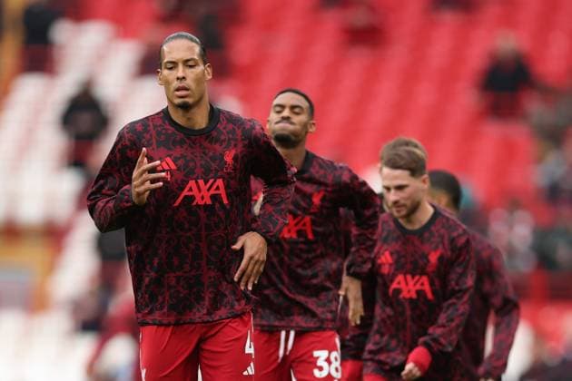 Virgil van Dijk of Liverpool warms up. Liverpool v Manchester United, ManU Premier League, Football, Anfield, Liverpool, UK - 19 Oct 2025Liverpool Anfield United Kingdom EDITORIAL USE ONLY No use with unauthorised audio, video, data, fixture lists, club league logos or live services. Online in-match use limited to 120 images, no video emulation. No use in betting, games or single club league player publications. Copyright: xRyanxBrowne Shutterstockx 15548302j