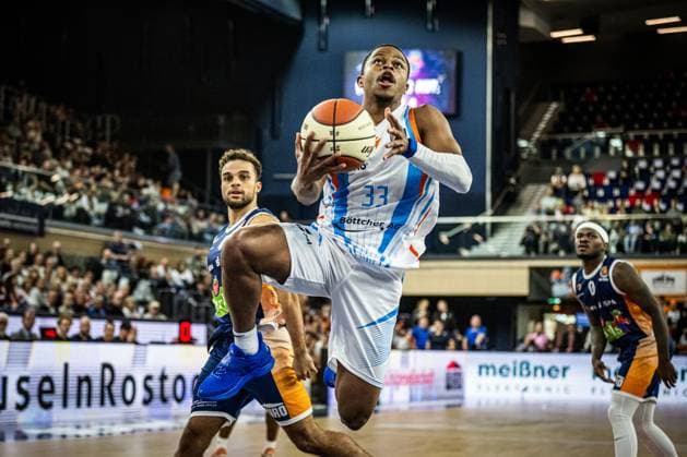 Rostock, Germany 19 October 2025 1 BBL 2025 2026 Rostock Seawolves vs Science City Jena In the picture Eric Washington Science City Jena Copyright: xFotostandx xVoelkerx