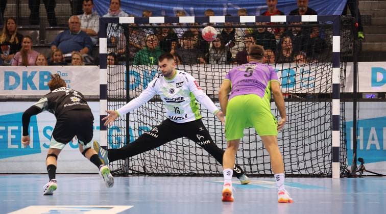BAU 19 10 2025 Stuttgart Handball TVB Stuttgart vs Füchse Berlin, f l Tobias Grondahl Berlin , Miljan Vujovic TVB