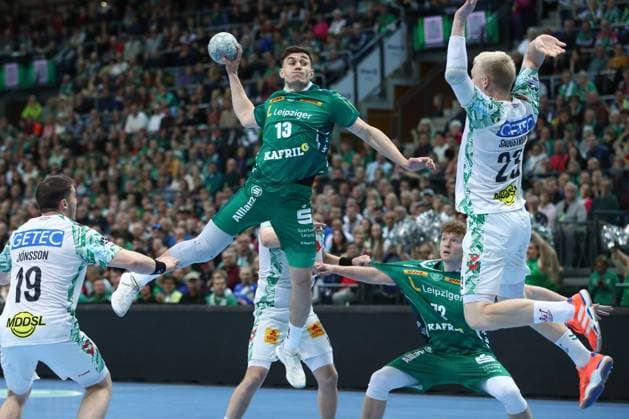 19 10 2025, xtgx, Handball, Daikin HBL, SC DHfK Leipzig SC Magdeburg v l Matej Klima Leipzig, 13 throws goal, Torschuetze, scores goal, Treffer, scores the goal Leipzig