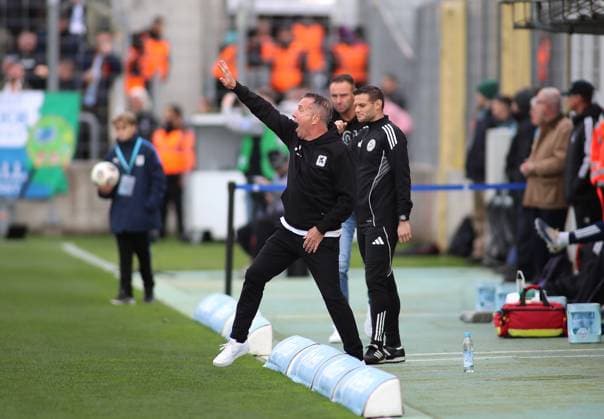 Football, Men, 3 Liga, Season 2025 2026, TSV 1860 Munich MSV Duisburg, Grünwalder Stadion Markus Kauczinski, Coach TSV 1860 Munich on the sidelines upset
