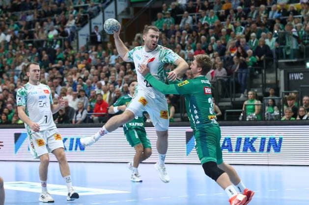 19 10 2025, xtgx, Handball, Daikin HBL, SC DHfK Leipzig SC Magdeburg v l Lukas Mertens Magdeburg, 22 throws goal, goal scorer, scores goal, scores the goal Leipzig