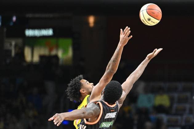 GER, Alba Berlin vs Ratiopharm Ulm, Basketball, BBL Cup, Season 2025 2026, Round of 16, 19 10 2025 GER, Alba Berlin vs Ratiopharm Ulm, Basketball, BBL Cup, Season 2025 2026, Round of 16, 19 10 2025 Berlin Copyright: xEibner-Pressefoto RyanxSleimanx EP_RSN