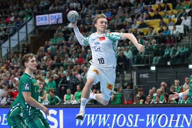 19 10 2025, xtgx, Handball, Daikin HBL, SC DHfK Leipzig SC Magdeburg v l Gisli Thorgeir Kristjansson Magdeburg, 10 throws goal, goal scorer, scores goal, scores the goal Leipzig