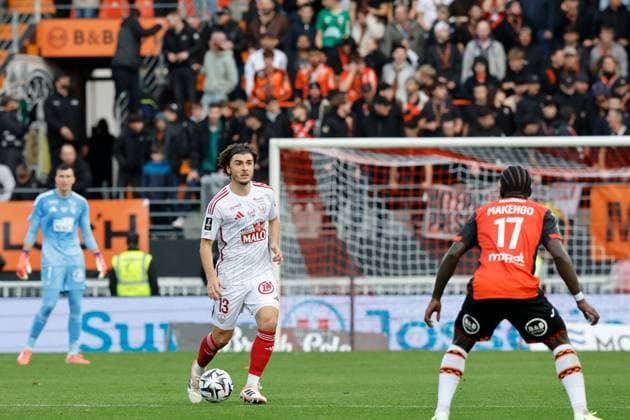 FC Lorient v Stade Brestois 29 - Ligue 1 McDonald s 2025 2026 13 Joris CHOTARD (sb29) during the Ligue 1 McDonald s match between Lorient and Brest at Stade du Moustoir on October 19, 2025 in Lorient, France. Lorient France  Copyright: xFEPx 776348157