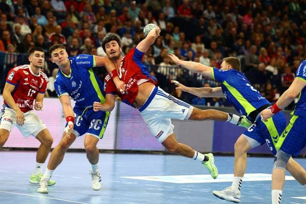 Handball I Men I Season 2025 2026 I Bundesliga I 9 Matchday I HSV Hamburg VFL Gummersbach I 19 10 2025 Stephan Zeman 66, VFL Gummersbach Jacob Lassen 9, HSV Hamburg Hamburg Barclaycard Arena Hamburg Germany Copyright: xLobeca RalfxHomburgx