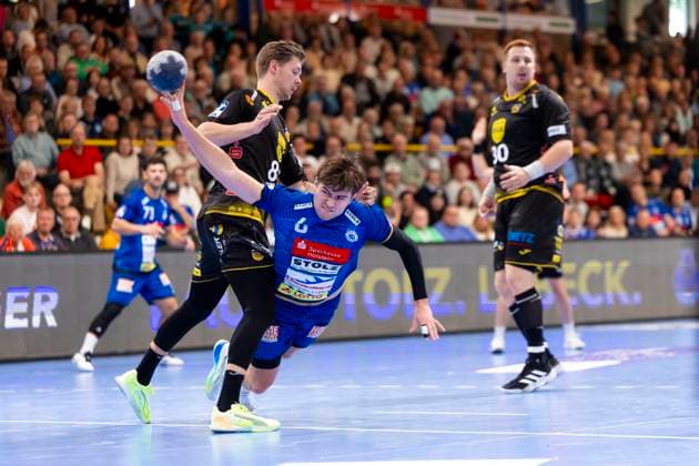 Rasmus Willette Houmøller Nr 6, VfL Luebeck Schwartau VfL Luebeck Schwartau vs HSG 2000 Coburg, Handball, 2 Bundesliga, 19 10 25 Luebeck Schleswig Holstein Germany Copyright: xAgentur54Gradx xFelixxKoenigx