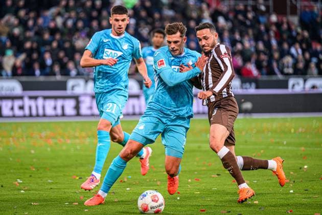 Soccer I Men I Season 2025 2026 I Bundesliga I 7 Matchday I FC St Pauli TSG 1899 Hoffenheim I 19 10 2025 Wouter Burger 18, TSG 1899 Hoffenheim , Mathias Pereira Lage 28, FC St Pauli Hamburg Millerntor Stadion Hamburg Germany Copyright: xLobecax xHenningxRohlfsx