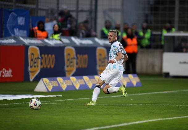 Football, Men, 3 Liga, Season 2025 2026, TSV 1860 Munich MSV Duisburg, Grünwalder Stadion 2 1 by Sigurd Haugen TSV 1860 Munich , Goal, Cheering