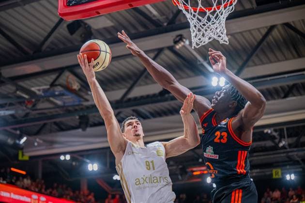 1 Basketball Bundesliga, easyCredit BBL, Season 2025 2026, Men, Cup round of 16, 19 10 2025, RASTA Vechta NINERS Chemnitz Yordan Minchev 91 NINERS Chemnitz at the basketball Vechta RASTA Dome Lower Saxony Germany