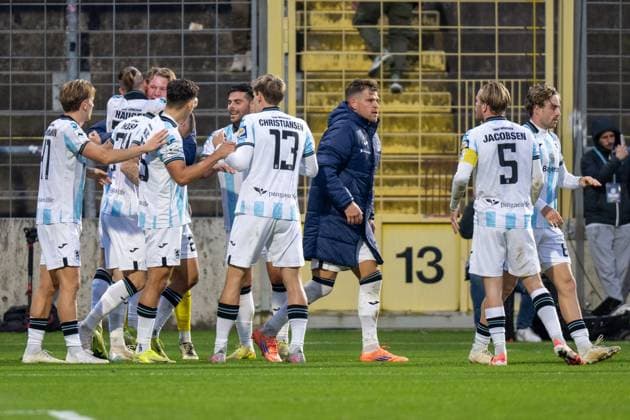 Goal celebration for 2 1, TSV 1860 Muenchen, TSV 1860 Muenchen vs MSV Duisburg, 3 Liga, 11 Spieltag, 19 10 2025 DFB regulations prohibit any use of photographs as image sequences and or quasi video Muenchen Bayern Germany Copyright: xkolbert-press UlrichxGamelx