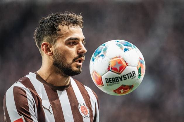 Soccer Men Season 2025 2026 Soccer Bundesliga 07 Matchday FC St Pauli vs TSG Hoffenheim 19 10 2025 Danel Sinani 10, FC St Pauli Hamburg Millerntor Stadion Hamburg Germany