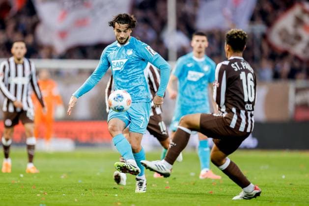 Hamburg, 19 October 2025 Soccer, 1 Bundesliga 2025 26, FC St Pauli TSG 1899 Hoffenheim Leon Avdullahu TSG 1899 Hoffenheim, 7 , Joel Chima Fujita FC St Pauli, 16 DFL REGULATIONS PROHIBIT ANY USE OF PHOTOGRAPHS AS IMAGE SEQUENCES AND OR QUASI VIDEO