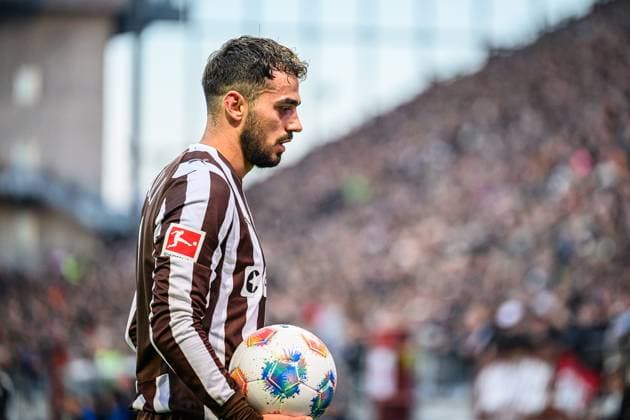 Soccer I Men I Season 2025 2026 I Bundesliga I Matchday 7 I FC St Pauli TSG 1899 Hoffenheim I 19 10 2025 Danel Sinani 10, FC St Pauli Hamburg Millerntor Stadion Hamburg Germany Copyright: xLobecax xHenningxRohlfsx