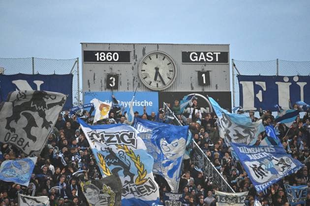 Scoreboard with final result in the fan block of the Loewen Soccer 3 Liga,11 Matchday, Season 2025 26 TSV 1860 Muenchen MSV Duisburg 3 1, on 19 10 2025 GRUENWALDER STADION Â