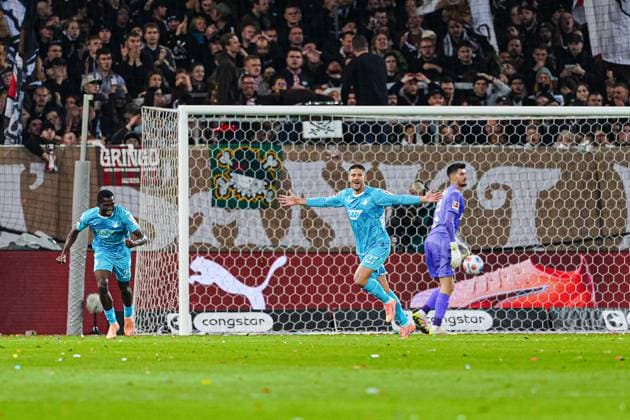 Goal celebration after goal to 0 2 Andrej Kramaric TSG 1899 Hoffenheim, 27 GER, FC St Pauli vs TSG 1899 Hoffenheim, Soccer, 1 Bundesliga, Matchday 7, Season 2025 2026, 19 10 2025 DFL REGULATES PROHIBIT ANY USE OF PHOTOGRAPHS AS IMAGE SEQUENCES AND OR QUASI VIDEO GER, FC St Pauli vs TSG 1899 Hoffenheim, Football, 1 Bundesliga, Matchday 7, Season 2025 2026, 19 10 2025 Hamburg Copyright: xEibner-Pressefoto MarcelxvonxFehrnx EP_MFN