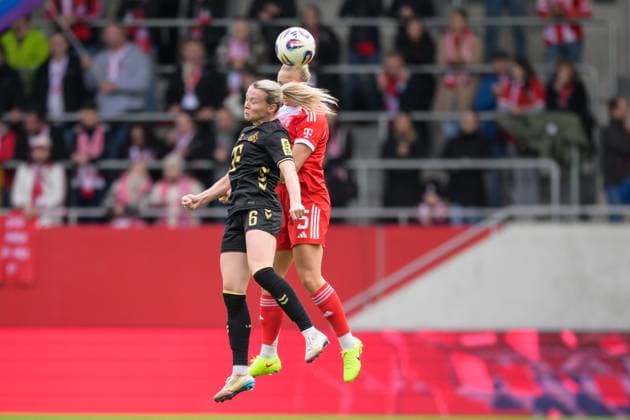 Soccer, Google Pixel Womens Bundesliga, 20251019, FC Bayern Munich 1 FC Cologne Pictured from left Sandra Maria JESSEN Cologne, 6 , Magdalena ERIKSSON Bayern, 5 Header duel Munich FC Bayern Campus Bayern Germany Copyright: Passion2Press MarkusxFischerx