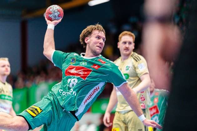 f l Tom Bergner GWD Minden, 28 in goal GER, GWD Minden vs TSV Hannover Burgdorf, Handball, 1 Bundesliga, Matchday 9, Season 2025 2026, 19 10 2025 GER, GWD Minden vs TSV Hannover Burgdorf, Handball, 1 Bundesliga, Matchday 9, Season 2025 2026, 19 10 2025 Luebbecke Copyright: xEibner-Pressefoto JanxRollingerx EP_JSK