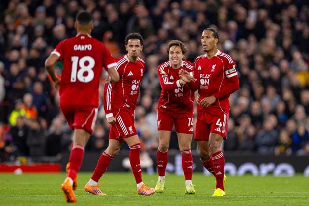 Football - FA Premier League - Liverpool FC v Manchester United, ManU FC LIVERPOOL, ENGLAND - Sunday, October 19, 2025: Liverpool s (L-R) Curtis Jones, Federico Chiesa and captain Virgil van Dijk celebrating the equalising goal during the FA Premier League match between Liverpool FC and Manchester United FC at Anfield. (Photo by David Rawcliffe Propaganda) LIVERPOOL Anfield MERSEYSIDE ENGLAND  Copyright: xDavidxRawcliffex P2025-10-19-Liverpool_Man_Utd-80
