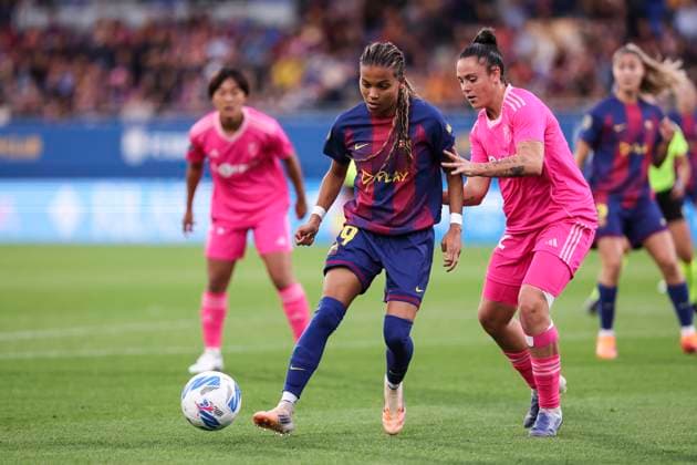 October 19, 2025, Sant Joan Despi, Barcelona, Spain: Victoria Lopez Serrano Felix of FC Barcelona, Barca in action during the Spanish Women league, Liga F, football match played between FC Barcelona and Granada CF at Johan Cruyff Stadium on October 19, 2025 in Sant Joan Despi, Barcelona. Sant Joan Despi Spain - ZUMAa181 20251019_zaa_a181_188 Copyright: xJavierxBorregox