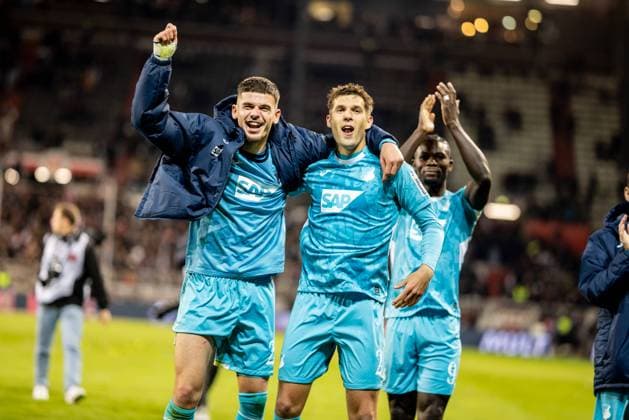 Hamburg, 19 October 2025 Football, 1 Bundesliga 2025 26, FC St Pauli TSG 1899 Hoffenheim Albian Hajdari TSG 1899 Hoffenheim, 21 , Robin Hranac TSG 1899 Hoffenheim, 2 DFL REGULATIONS PROHIBIT ANY USE OF PHOTOGRAPHS AS IMAGE SEQUENCES AND OR QUASI VIDEO