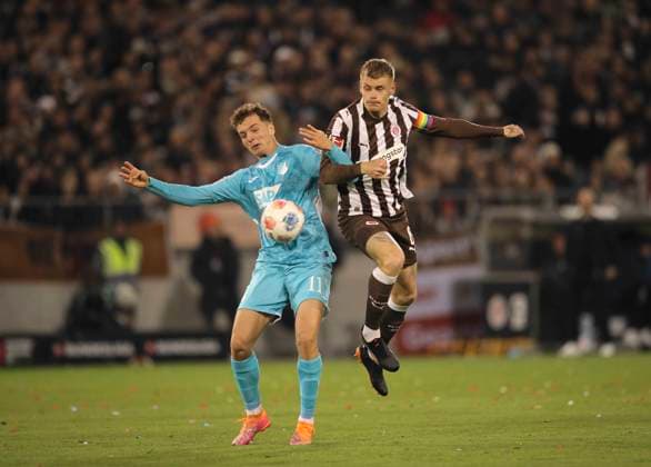 Photo Fisnik ASLLANI TSG vs Eric SMITH Pauli , right Football 1 Bundesliga , FC St Pauli TSG Hoffenheim on Sun 19 10 2025