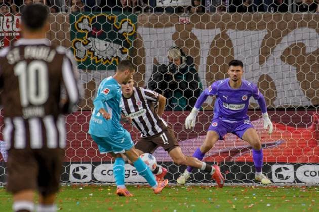 Goal for 0 2 Arkadiusz Pyrka Nikola Vasilj Pauli 27 Andrej Kramaric Hoffenheim Germany , Hamburg , Millerntorstadion , Football , 1 Bundesliga , FC St Pauli TSG Hoffenheim