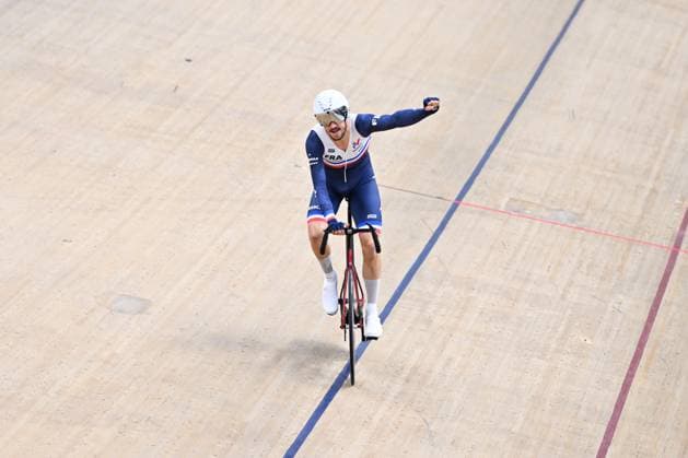2025 UCI Para-Cycling Track World Championships Picture by Simon Wilkinson SWpix.com - 19 10 2025 - Cycling - 2025 UCI Para-Cycling Track World Championships - Rio Olympic Velodrome, Rio de Janeiro, Brazil - MC2 Elimination - Alexandre Leaute (France) wins the MC2 Elimination World Championship, WM, Weltmeisterschaft Copyright: x xSWpix.comx(t axPhotographyxHubxLtd)xSimonxWilkinson SWpix.comx SWP-3030-10239