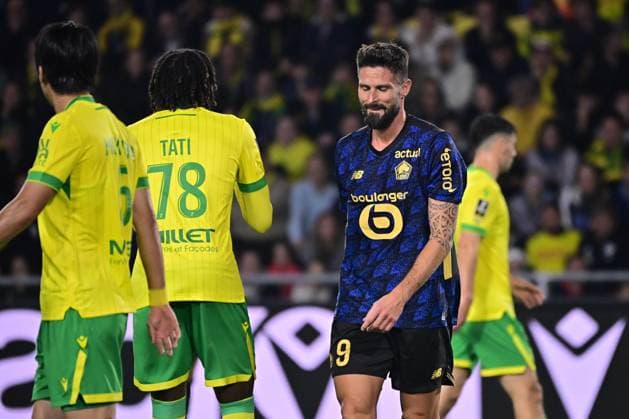 FOOTBALL : Nantes vs Lille - Ligue 1 - 19 10 2025 Olivier Giroud ( 9 - Lille ) looks dejected during the Ligue 1match between FC Nantes and Lille OSC at Stade de la Beaujoire on October 19, 2025 in Nantes, France. ( Photo by Federico Pestellini PsnewZ ) - NantesFrance  Copyright: xFedericoxPestellinix
