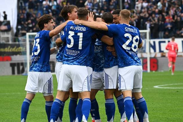 como 1907 celebrates after the goal during Como 1907 vs Juventus FC, Italian soccer Serie A match in Como, Italy, October 19 2025  Copyright: xPasqualexGolia IPAxSportx xipa-agency.netx xx IPA_66816714 IPA_Agency_IPA66816714