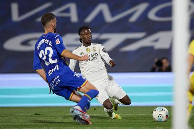 Eduardo Camavinga (Real Madrid CF) and Domingos Duarte (Getafe CF) battle for the ball during the LaLiga EA Sports match between Getafe CF v Real Madrid at Coliseum on October 19, 2025 in Getafe, Spain. (Photo by Manu Reino DeFodi Images)