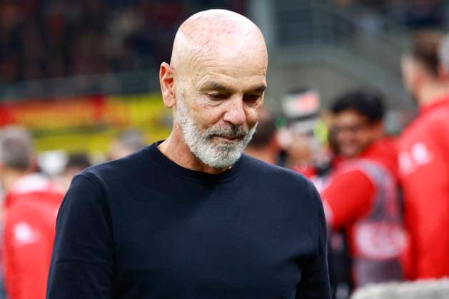 AC Milan v ACF Fiorentina - Serie A Stefano Pioli is in action during the Serie A match between AC Milan and Fiorentina at Giuseppe Meazza stadium in Milano, Italy, on October 19, 2025 Milano Milano Italy  Copyright: xMairoxCinquettix originalFilename:cinquetti-acmilanv251019_np61w.jpg