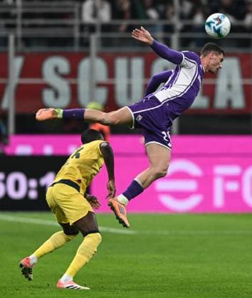 Db Milano 19 10 2025 - campionato di calcio serie A Milan-Fiorentina foto Daniele Buffa Image nella foto: Robin Gosens-Fikayo Tomori 