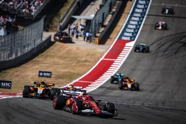 F1 - UNITED STATES GRAND PRIX 2025 16 LECLERC Charles (mco), Scuderia Ferrari SF-25, 04 NORRIS Lando (gbr), McLaren F1 Team MCL39, action during the 2025 Formula 1 United States Grand Prix, 19th round of the 2025 FIA Formula One World Championship, WM, Weltmeisterschaft from October 17 to 19, 2025 on the Circuit of the Americas, in Austin, Texas, United States of America - AustinUnited States Copyright: xEricxAlonsox