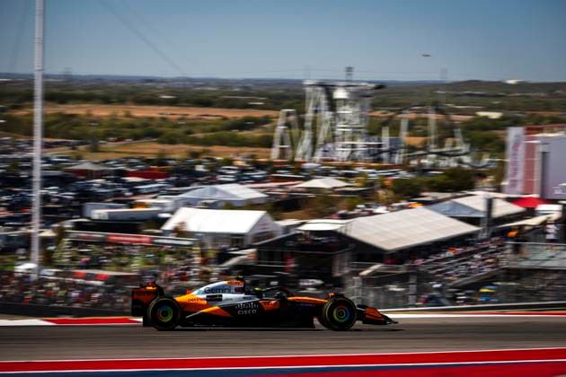 F1 - UNITED STATES GRAND PRIX 2025 04 NORRIS Lando (gbr), McLaren F1 Team MCL39, action during the 2025 Formula 1 United States Grand Prix, 19th round of the 2025 FIA Formula One World Championship, WM, Weltmeisterschaft from October 17 to 19, 2025 on the Circuit of the Americas, in Austin, Texas, United States of America - AustinUnited States  Copyright: xANTONINxVINCENTx