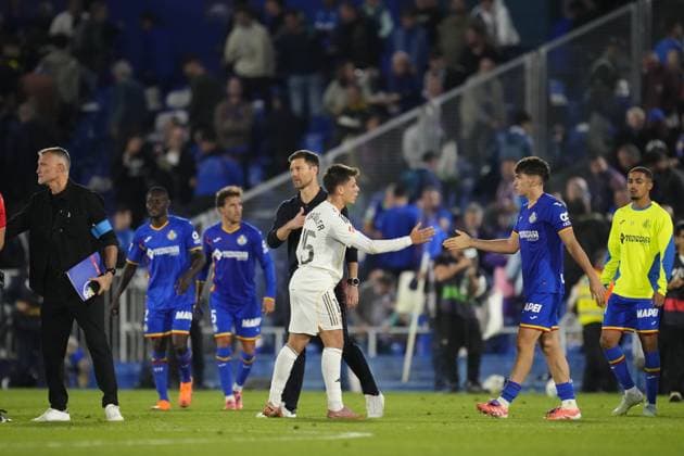 Getafe CF v Real Madrid CF - LaLiga EA Sports GETAFE, SPAIN - OCTOBER 19: Arda Guler attacking midfield of Real Madrid and Turkiye celebrates the victory after winning the LaLiga EA Sports match between Getafe CF and Real Madrid CF at Coliseum on October 19, 2025 in Getafe, Spain. Jose Hernandez Anadolu Getafe Spain. Editorial use only. Please get in touch for any other usage.  Copyright: x2025xAnadoluxJosexHernandezx