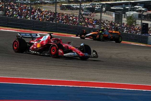 Charles Leclerc (MCO), Scuderia Ferrari HP, 16 and Lando Norris (GBR), McLaren Formula 1 Team, 4, race during United States Grand Prix 2025, Formula 1 Championship in Austin, USA, October 19 2025  Copyright: xScottxColeman IPAxSportx xipa-agency.netx xx IPA_66832475 IPA_Agency_IPA66832475