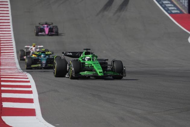 FORMULA 1 MSC CRUISES UNITED STATES GRAND PRIX 2025 19 10 2025, Circuit of The Americas, Austin, FORMULA 1 MSC CRUISES UNITED STATES GRAND PRIX 2025 , pictured Nico Hülkenberg DEU , Stake F1 Team Kick Sauber, Fernando Alonso ESP , Aston Martin Aramco Cognizant Formula One Team nordphotoxGmbHx xBratic nph00250