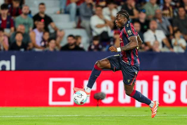October 19, 2025, Valencia, Valencia, SPAIN: Karl Etta Eyong of Levante UD in action during the Spanish league, LaLiga EA Sports, football match played between Levante UD and Rayo Vallecano at Ciutat de Valencia stadium on October 19, 2025, in Valencia, Spain. Valencia SPAIN - ZUMAa181 20251019_zaa_a181_299 Copyright: xIvanxTerronx