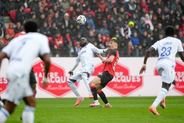 Stade Rennais FC v AJ Auxerre - Ligue 1 McDonald s 2025 2026 10 Lassine SINAYOKO (aja) - 24 Anthony ROUAULT (srfc) during the Ligue 1 McDonald s match between Rennes and Auxerre at Roazhon Park on October 19, 2025 in Rennes, France. Rennes France  Copyright: xFEPx 776348165