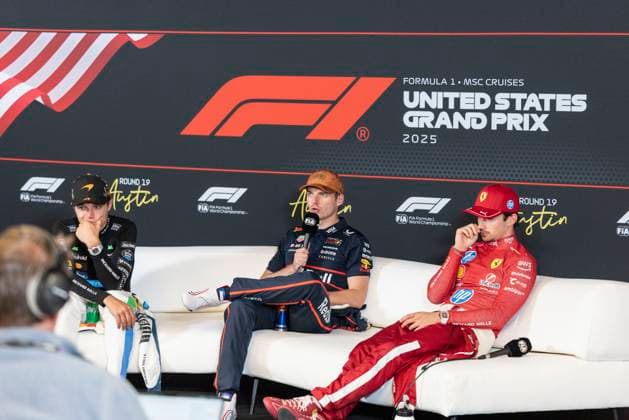 Formula 1 MSC Cruises United States Grand Prix 2025 Alexis Perrin OVERTAKE MAXPPP - Austin 19 10 2025 01 VERSTAPPEN Max (nld), Oracle Red Bull Racing, portrait, 16 LECLERC Charles (mon), Scuderia Ferrari HP, portrait, 04 NORRIS Lando (gbr), McLaren F1 Team, portrait top 3 press conference, PK, Pressekonferenz at the Formula 1 MSC Cruises United States Grand Prix 2025, the 19th round of the 2025 FIA Formula 1 World Championship, WM, Weltmeisterschaft at the Circuit of The Americas in Austin, Texas, United States, from October 16 to 19, 2025 Austin Circuit of The Americas United States Copyright: xOVERTAKE MAXPPPxAlexisxPerrinx OVT202510209105 OVT202510209105