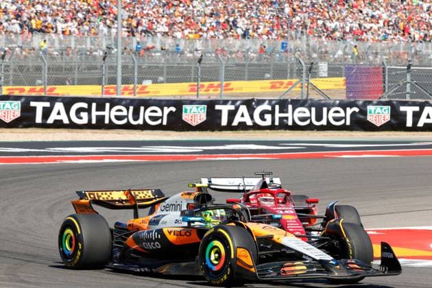 19.10.2025, Circuit of The Americas, Austin, FORMULA 1 MSC CRUISES UNITED STATES GRAND PRIX 2025 , im Bild Lando Norris (GBR), McLaren F1 Team, Charles Leclerc (MCO), Scuderia Ferrari HP (Photo by Hasan Bratic DeFodi Images) 19 10 2025, Circuit of The Americas, Austin, FORMULA 1 MSC CRUISES UNITED STATES GRAND PRIX 2025 , in the picture Lando Norris GBR , McLaren F1 Team, Charles Leclerc MCO , Scuderia Ferrari HP Photo by Hasan Bratic DeFodi Images