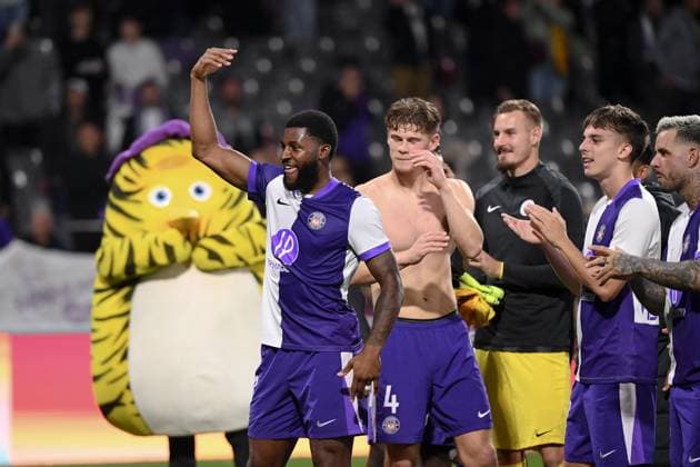 Toulouse FC v FC Metz - Ligue 1 McDonald s 2025 2026 03 Mark MCKENZIE (tfc) during the Ligue 1 McDonald s match between Toulouse and Metz at Stadium de Toulouse on October 19, 2025 in Toulouse, France. Toulouse France  Copyright: xFEPx 776348159