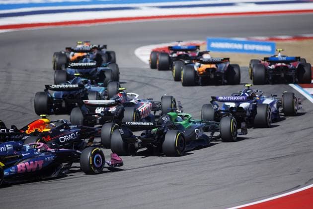 Formula 1 United States Grand Prix AUSTIN, USA - OCTOBER 19: Drivers navigate the track during the Formula 1 United States Grand Prix at the Circuit of the Americas in Austin, Texas on October 19, 2025. Jorge Salgado Anadolu Austin United States. Editorial use only. Please get in touch for any other usage.  Copyright: x2025xAnadoluxJorgexSalgadox