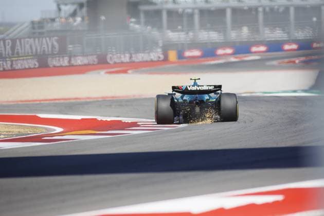 Formula 1 United States Grand Prix AUSTIN, USA - OCTOBER 19: Sparks fly from the car of Lance Stroll (18) as he competes in the Formula 1 United States Grand Prix at the Circuit of the Americas in Austin, Texas on October 19, 2025. Jorge Salgado Anadolu Austin United States. Editorial use only. Please get in touch for any other usage.  Copyright: x2025xAnadoluxJorgexSalgadox