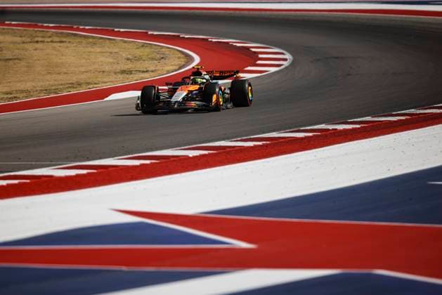 F1 - UNITED STATES GRAND PRIX 2025 04 NORRIS Lando (gbr), McLaren F1 Team MCL39, action during the 2025 Formula 1 United States Grand Prix, 19th round of the 2025 FIA Formula One World Championship, WM, Weltmeisterschaft from October 17 to 19, 2025 on the Circuit of the Americas, in Austin, Texas, United States of America - AustinUnited States  Copyright: xXavixBonillax