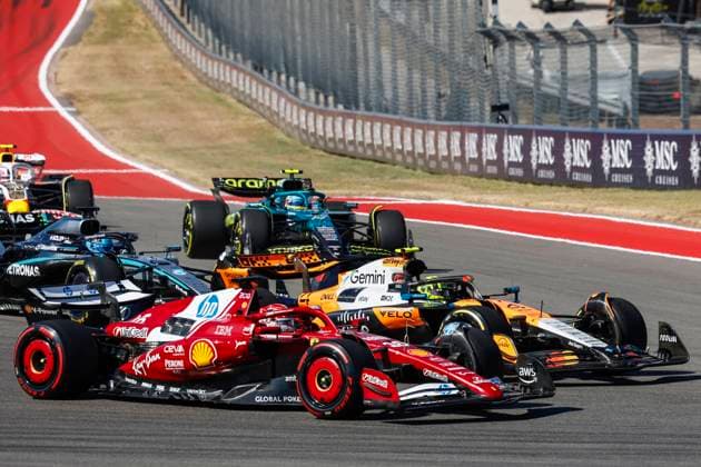 F1 - UNITED STATES GRAND PRIX 2025 start of the race, depart, 04 NORRIS Lando (gbr), McLaren F1 Team MCL39, action 16 LECLERC Charles (mco), Scuderia Ferrari SF-25, action during the 2025 Formula 1 United States Grand Prix, 19th round of the 2025 FIA Formula One World Championship, WM, Weltmeisterschaft from October 17 to 19, 2025 on the Circuit of the Americas, in Austin, Texas, United States of America - AustinUnited States Copyright: xDPPIx