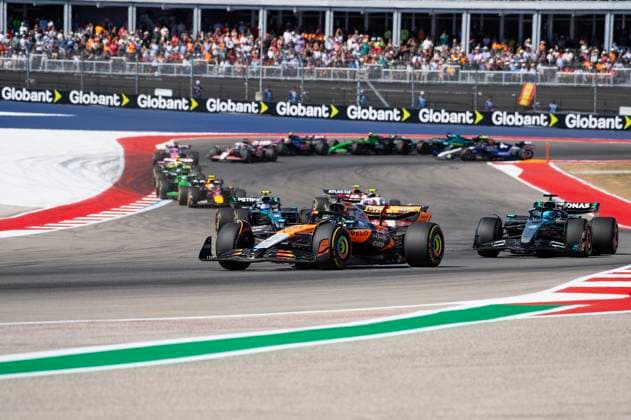 October 19, 2025: Oscar Piastri (81) with McLaren Formula 1 Team in action at the Formula 1 MSC Cruises United States Grand Prix, Circuit of the Americas. Austin, Texas. CSM Austin United States of America - ZUMAc04_ 20251019_faf_c04_077 Copyright: xMarioxCantux