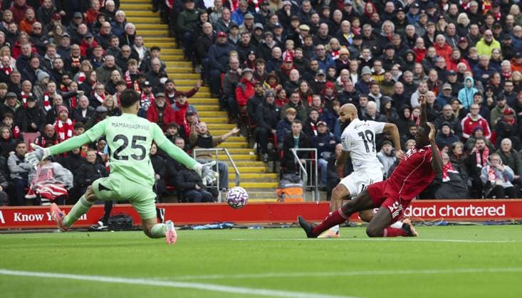 Liverpool v Manchester Unuted, FA Premier League Liverpool v Manchester United, ManU FA Premier League.Bryan Mbeumo of Manchester United scores and celebrates scoring his teams opening goal of the match 0-1. 19.10.2025  Copyright: xBradleyxOrmesherx NINTCHDBPICT001032363802