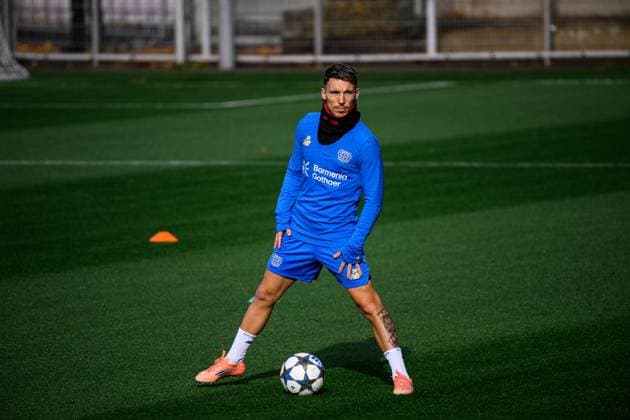 LEVERKUSEN, GERMANY - 20 OCTOBER, 2025: Alejandro Grimaldo - UEFA Champions League, Pre match practice FC Bayer 04 Leverkusen at BayArena.  Copyright: xVITALIIxKLIUIEVx
